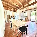 Villa Maison D'archi 80's Avec Piscine Et Toboggan