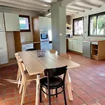 Villa Maison D'archi 80's Avec Piscine Et Toboggan