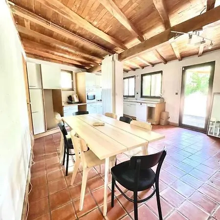 Villa Maison D'archi 80's Avec Piscine Et Toboggan