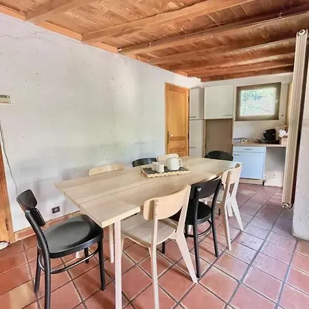Maison D'archi 80's Avec Piscine Et Toboggan *
