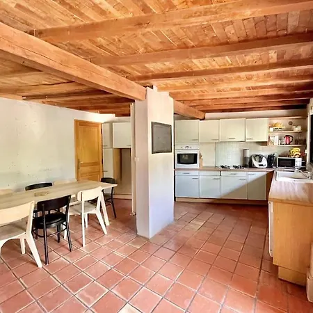 Maison D'archi 80's Avec Piscine Et Toboggan